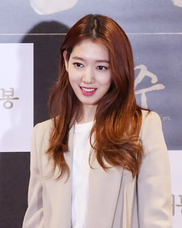 8 Korean Celebrities Who Got Secretly Married: Choi Ji Woo, Park Ha Sun,  More!